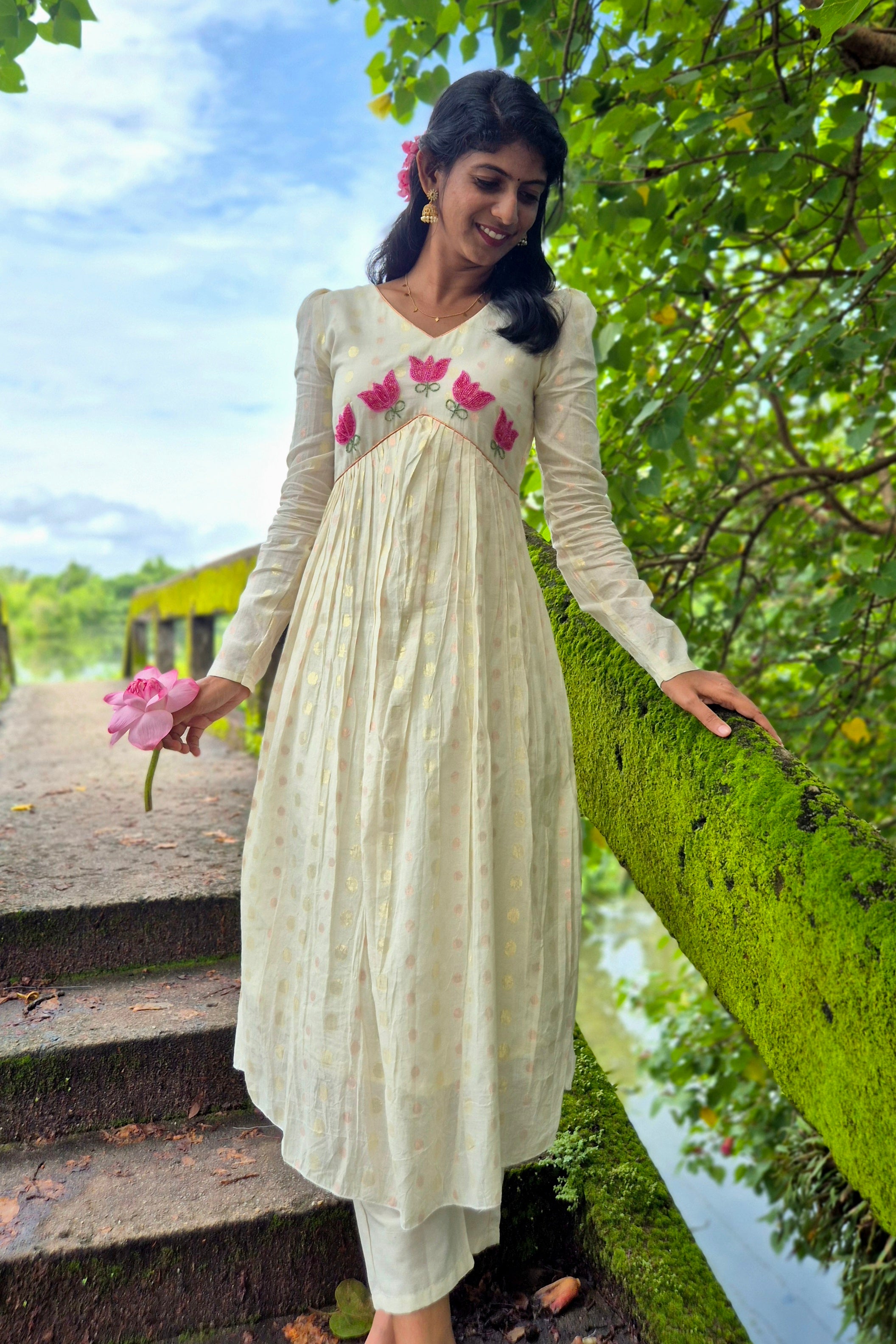 NR0188 - 'Kamala' - Onam Kurta