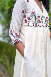NR0191 - Onam Kurta with Thread & Cut work