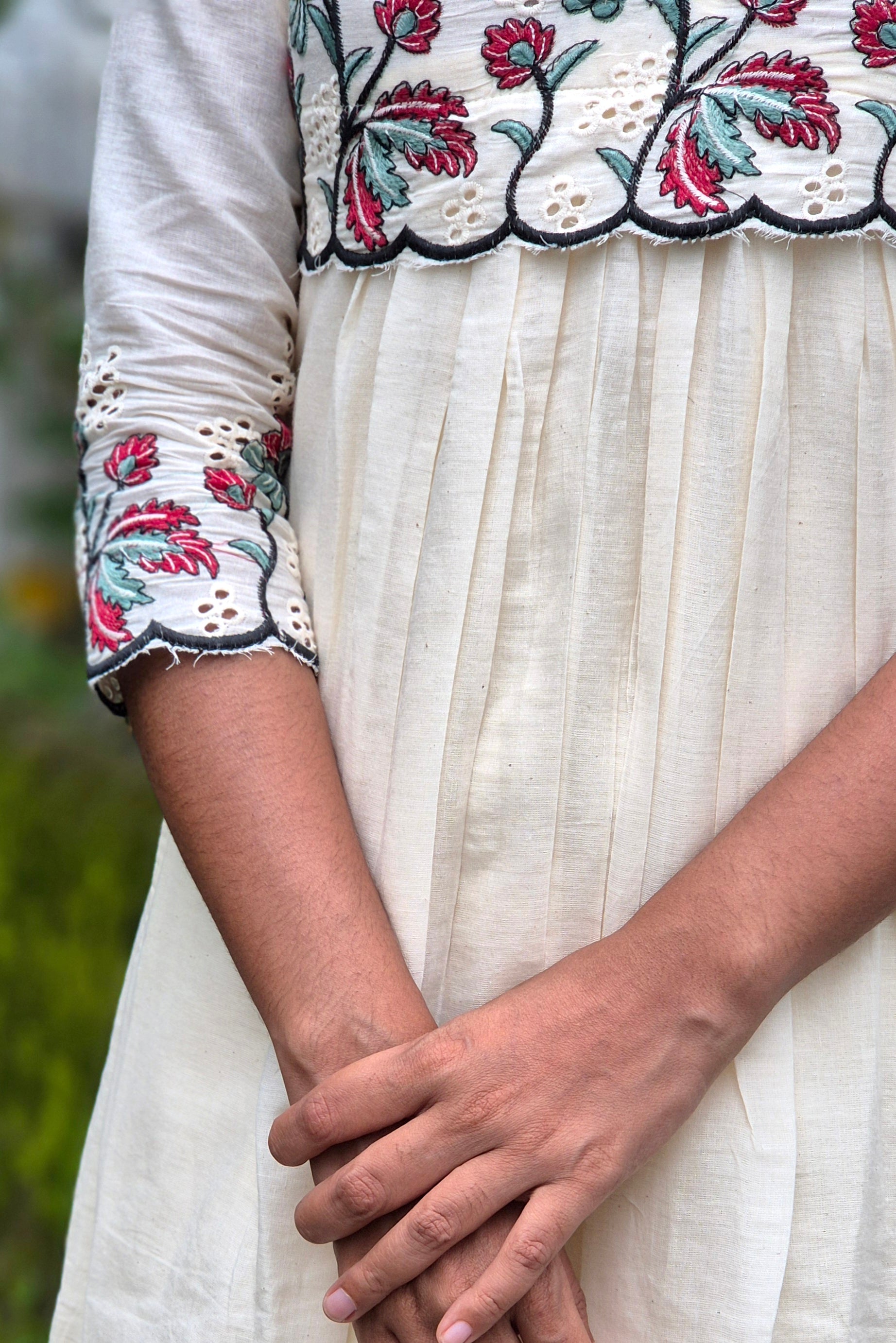 NR0191 - Onam Kurta with Thread & Cut work