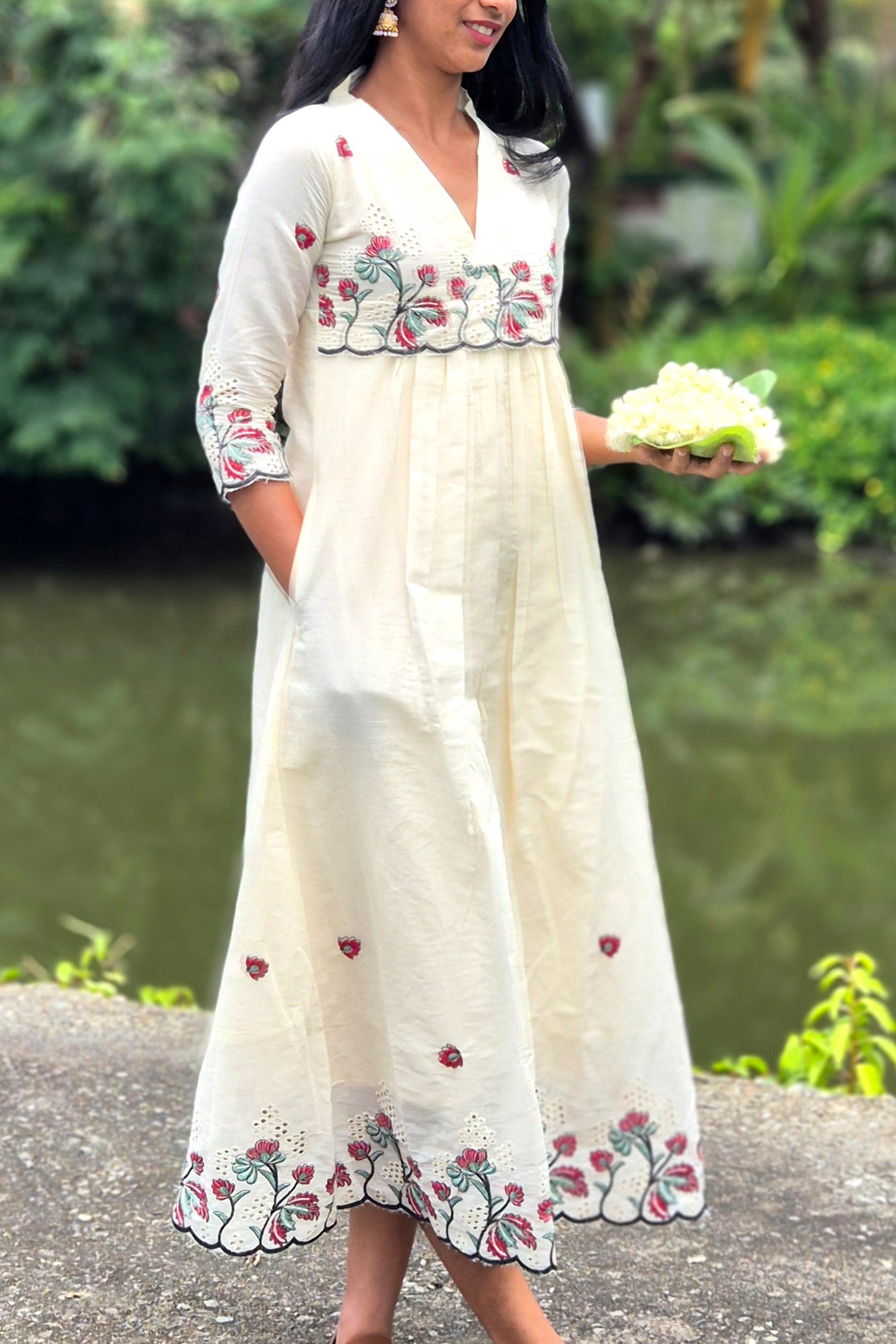 NR0191 - Onam Kurta with Thread & Cut work