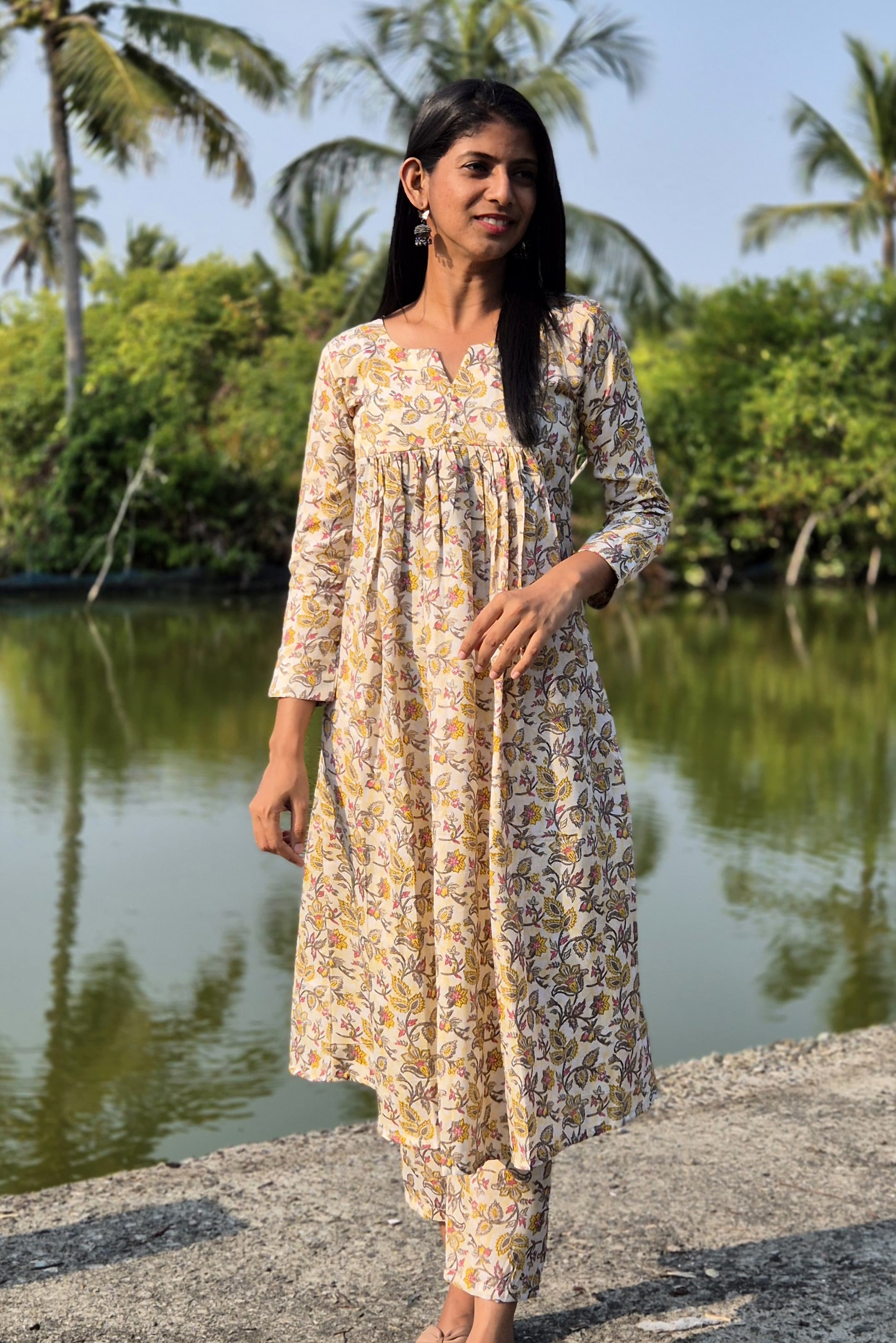 NR0165 - Co-ord Set Naira Cut (Yellow)