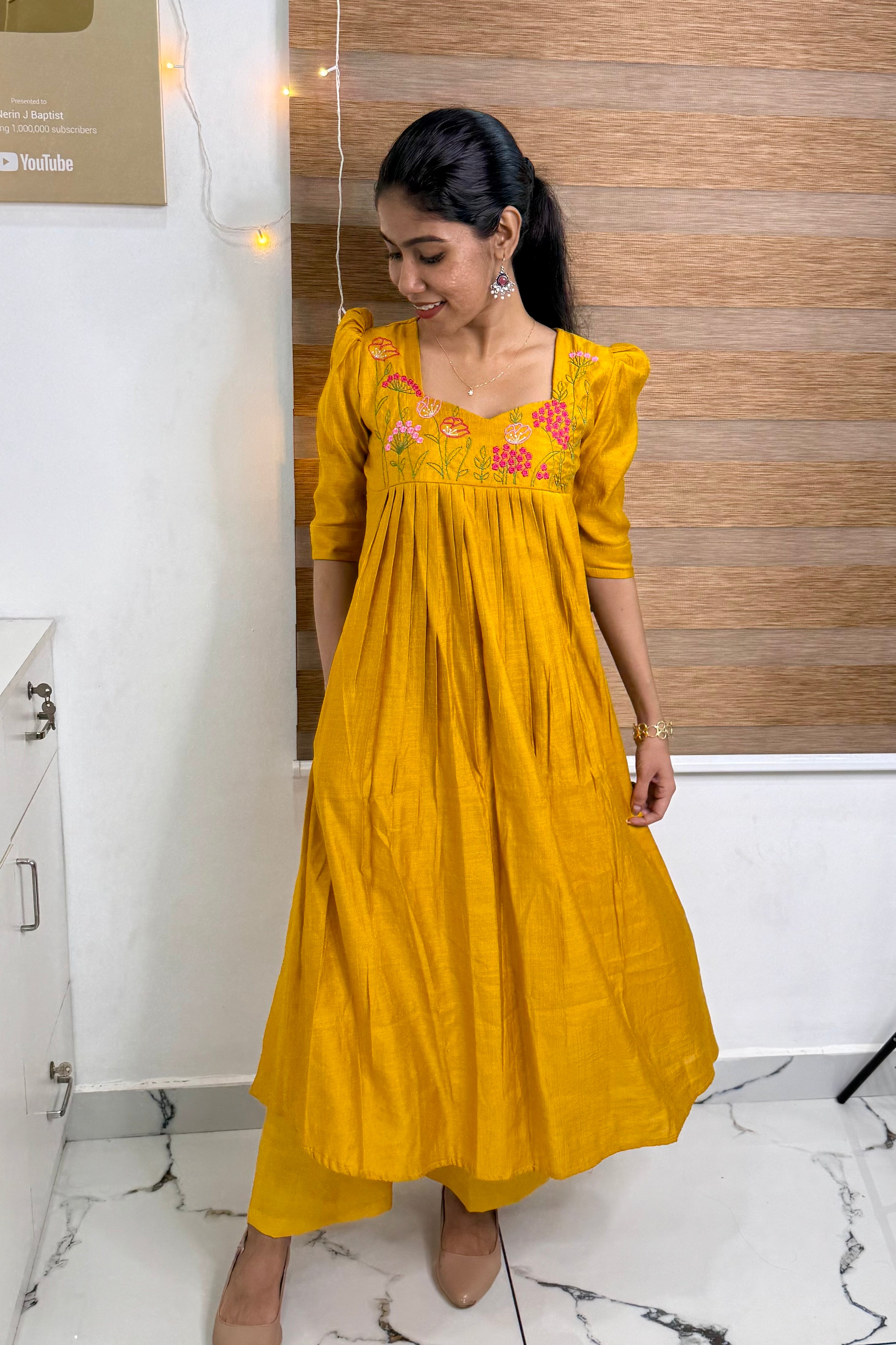 NR0187 - Co-Ord Set with Embroidery & Pocket (Yellow)