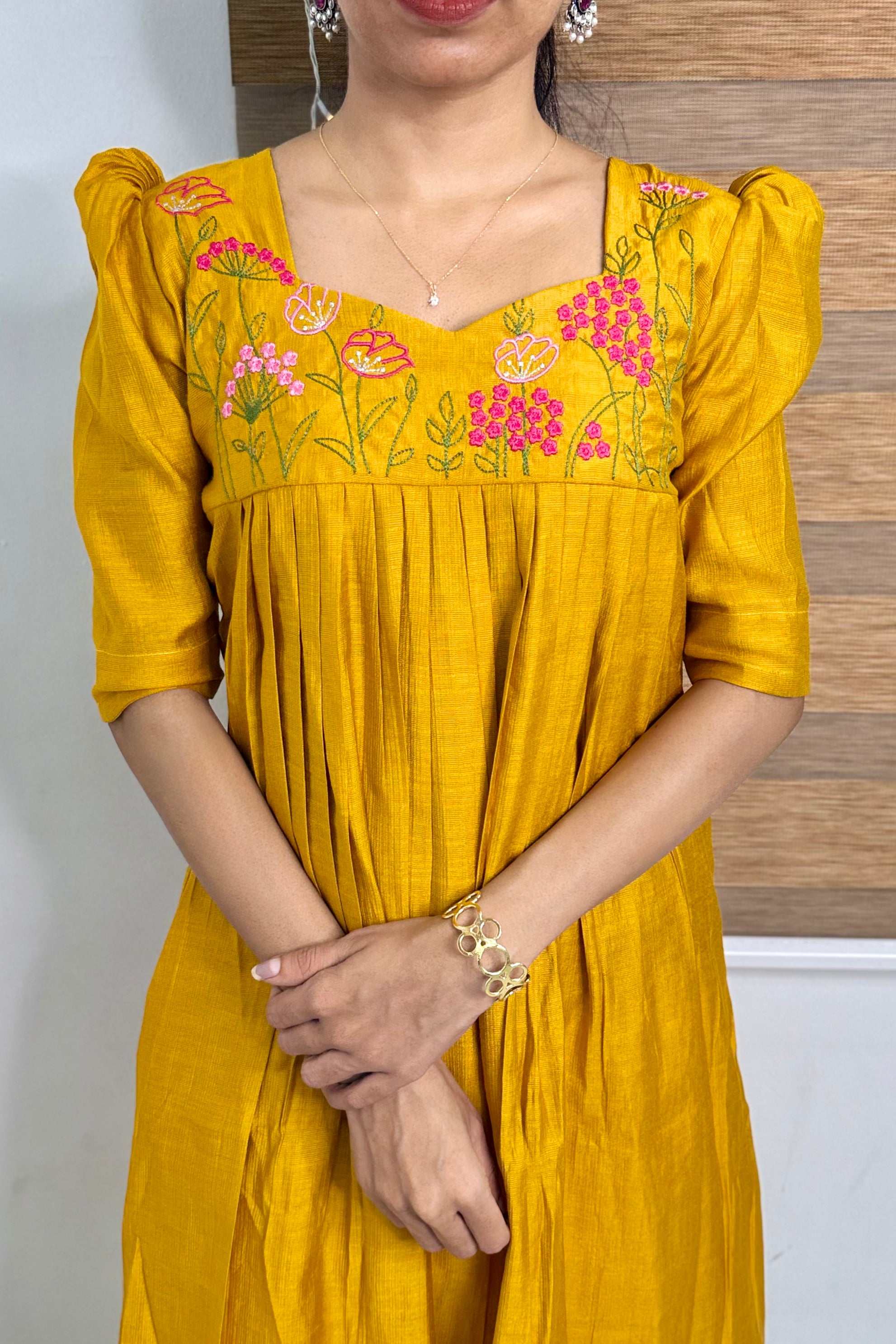NR0187 - Co-Ord Set with Embroidery & Pocket (Yellow)