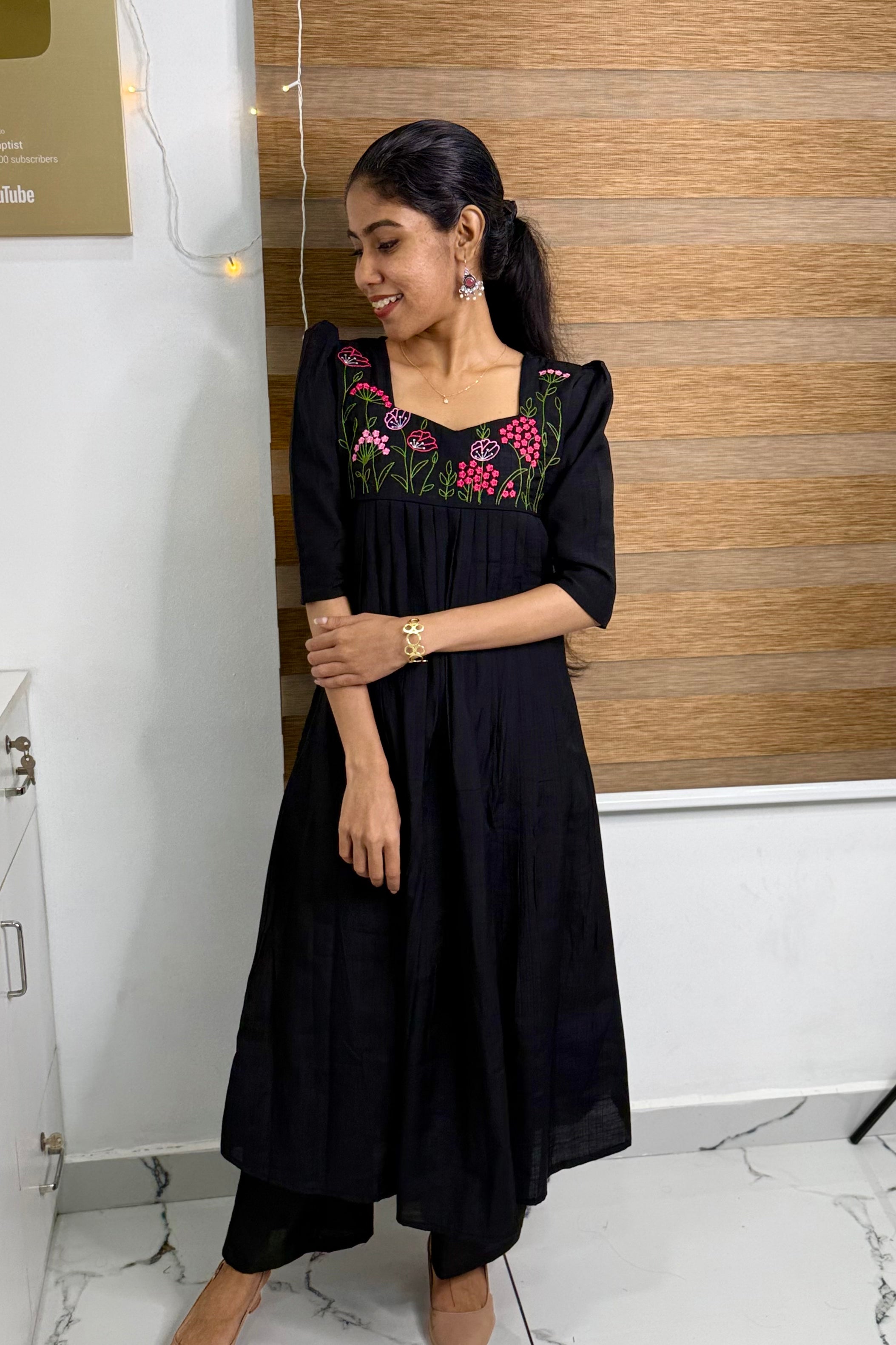 NR0186 - Co-Ord Set with Embroidery & Pocket (Black)