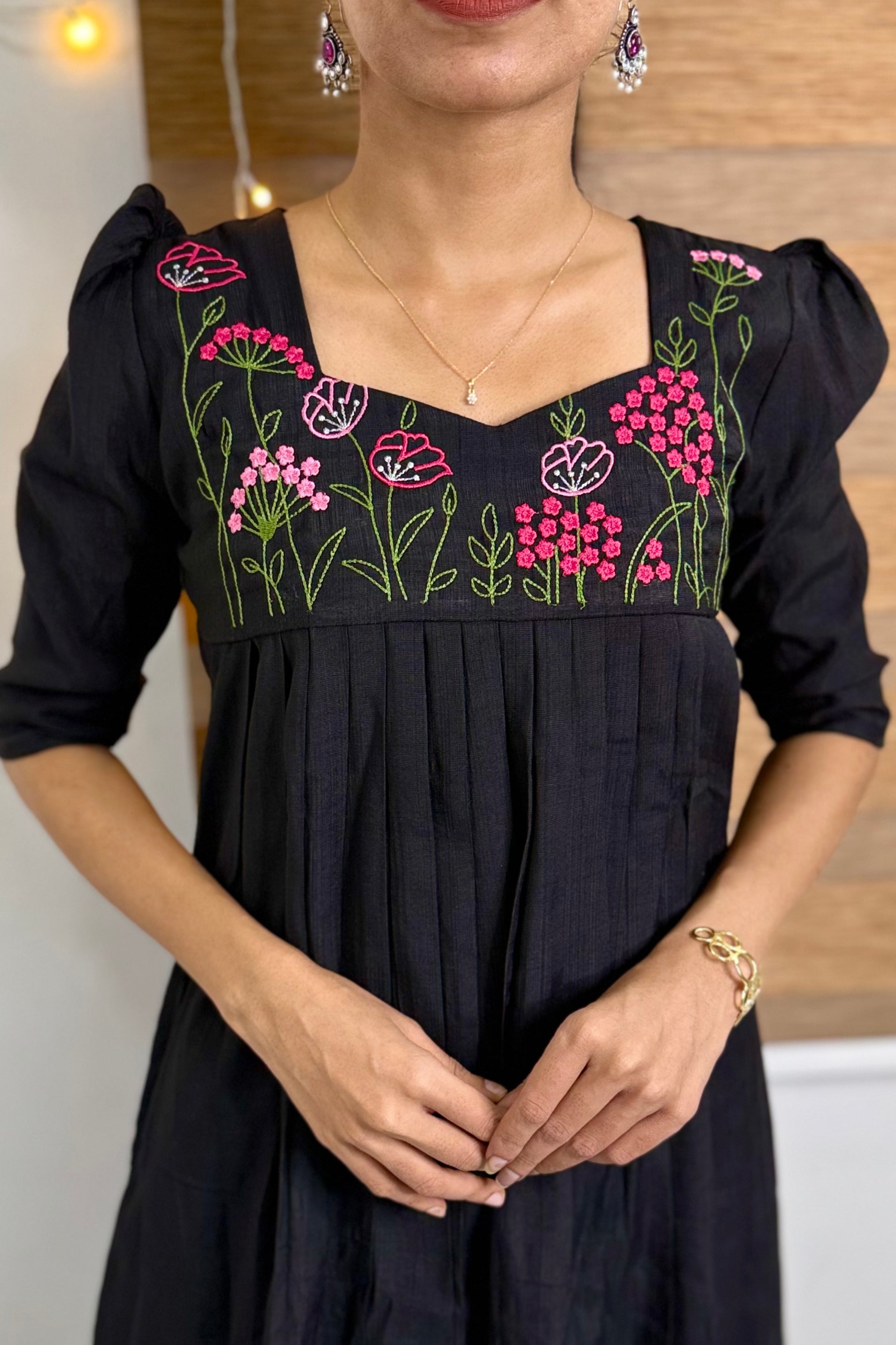NR0186 - Co-Ord Set with Embroidery & Pocket (Black)