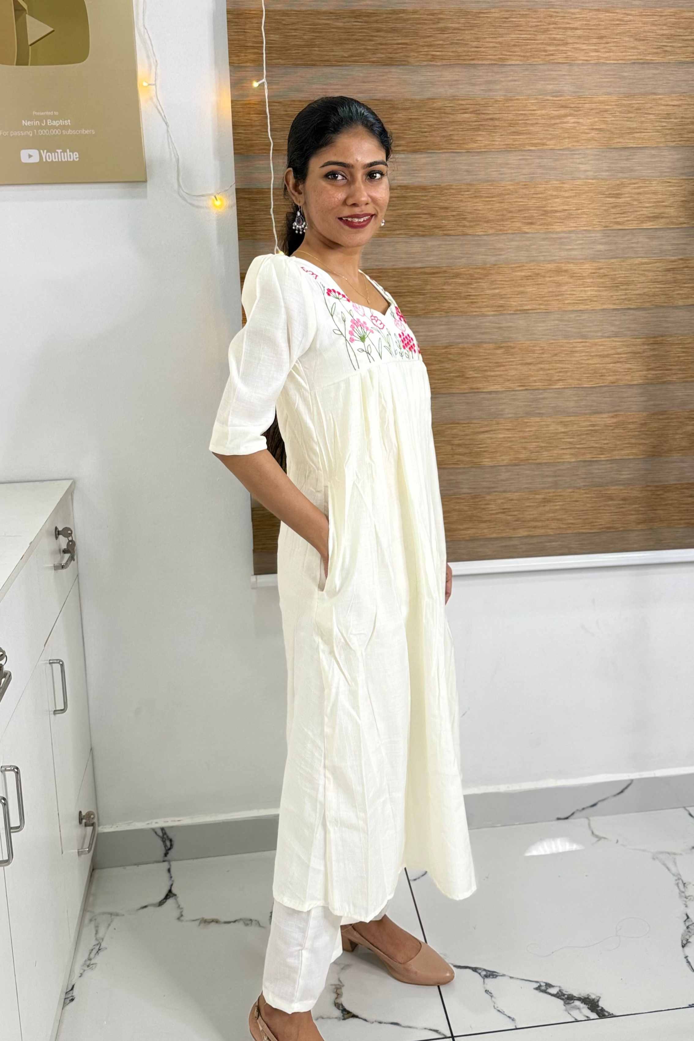 NR0184 - Co-Ord Set with Embroidery & Pocket (Off-White)