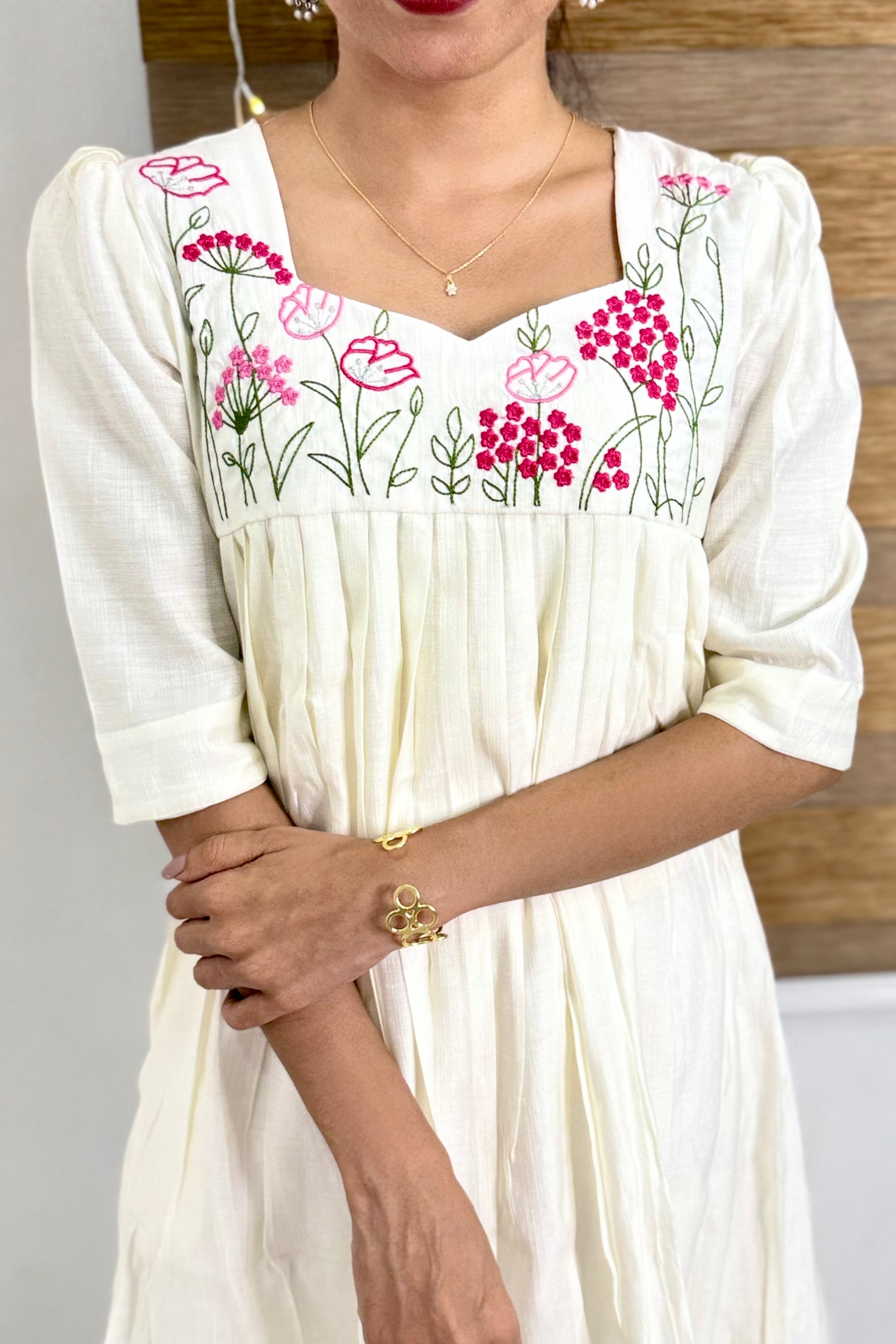 NR0184 - Co-Ord Set with Embroidery & Pocket (Off-White)