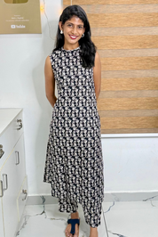 NR0189 - Halter Neck Co-ord set with Pocket (Black)