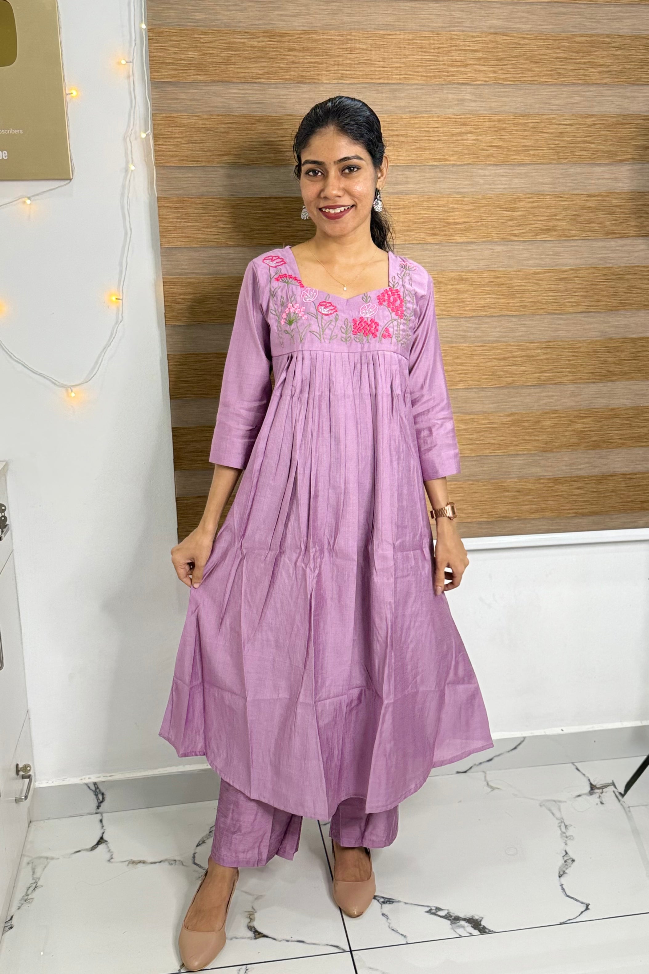 NR0219 - Embroidery Co-Ord Set with Pocket (Lavender)