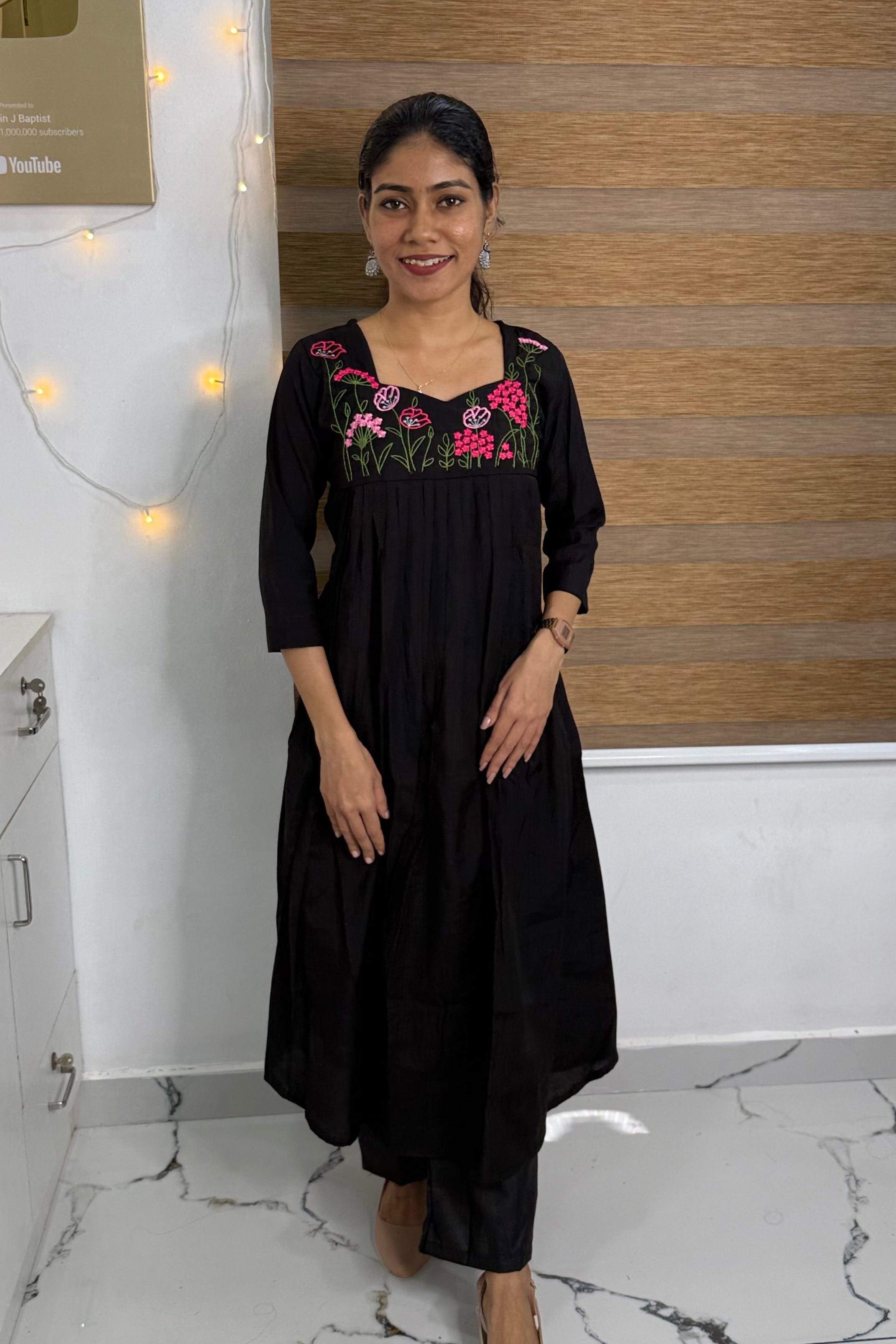 NR0216 - Embroidery Co-Ord Set with Pocket (Black)