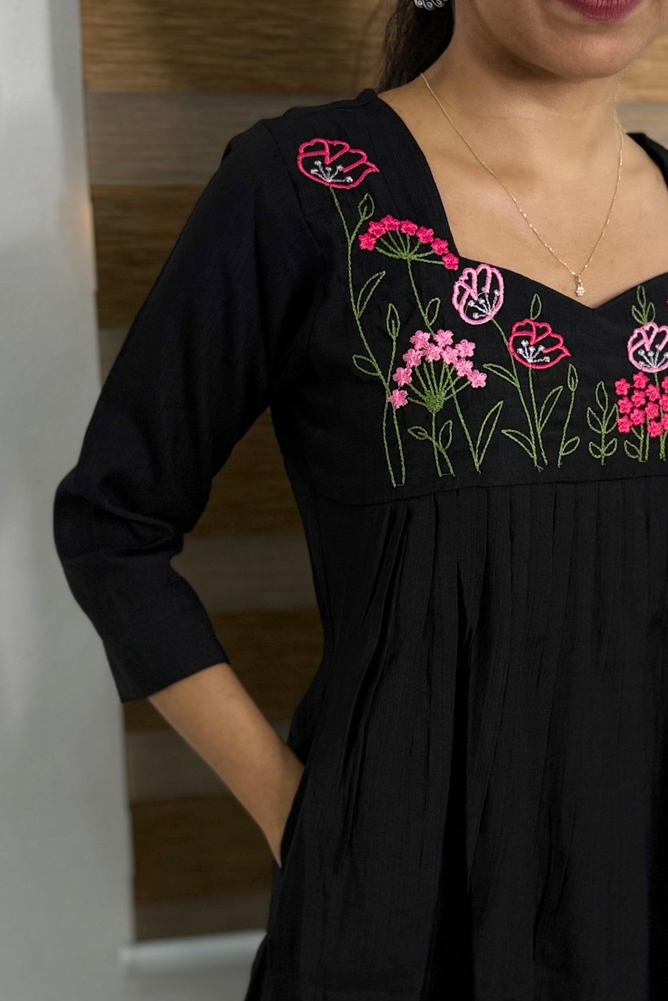 NR0216 - Embroidery Co-Ord Set with Pocket (Black)